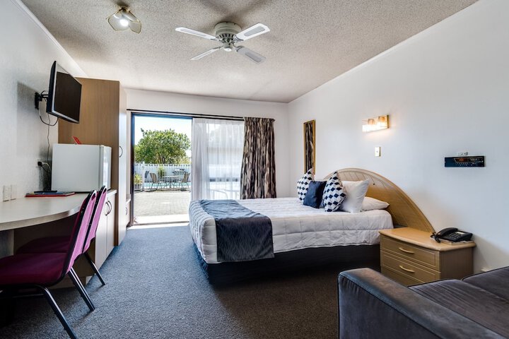 Room 16 of 48