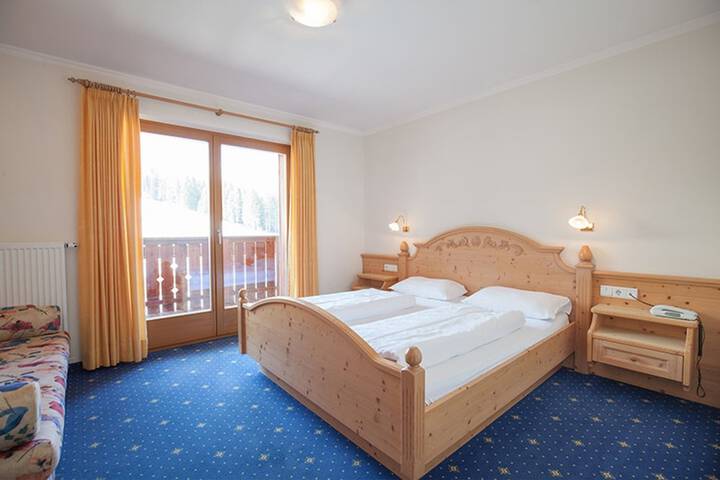 Room 6 of 39