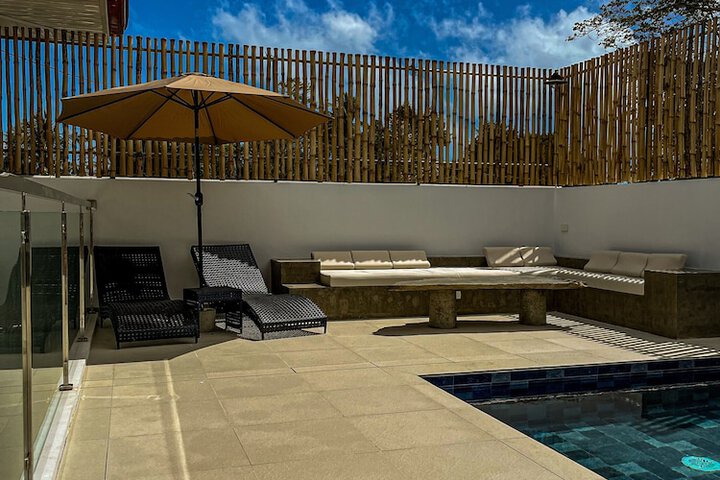 Pool 32 of 56
