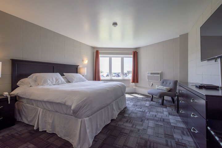 Room 8 of 26