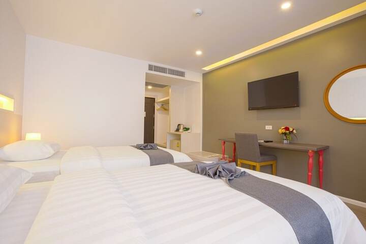 Room 27 of 64