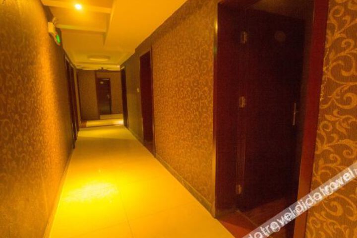 Hotel Interior 5 of 31