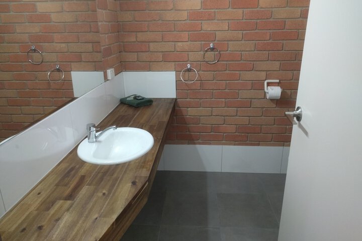 Room 50 of 74