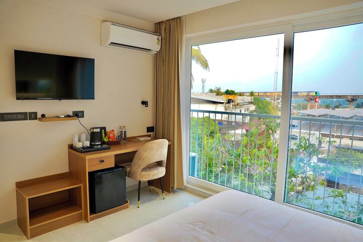 Room 10 of 34