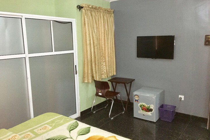 Room 18 of 31