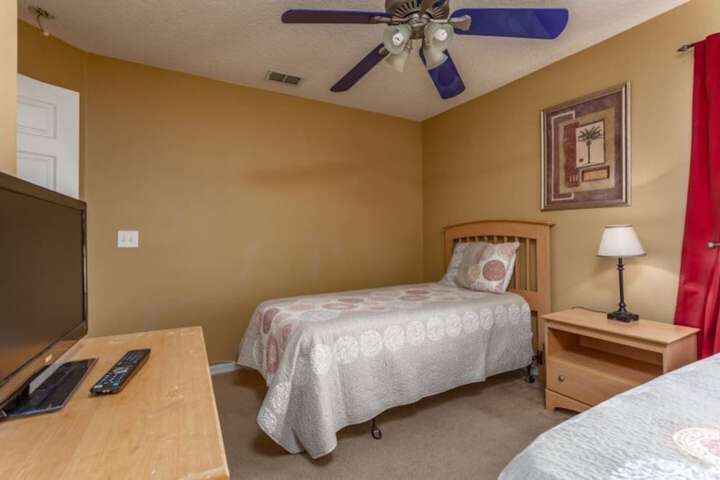 Room 26 of 87