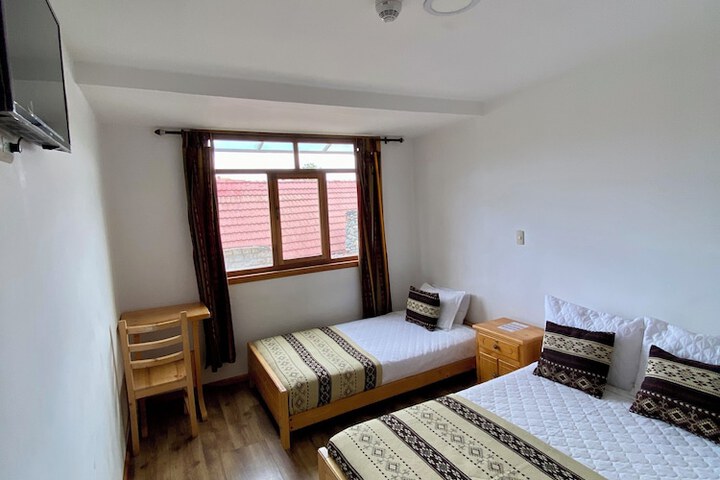 Room 28 of 35