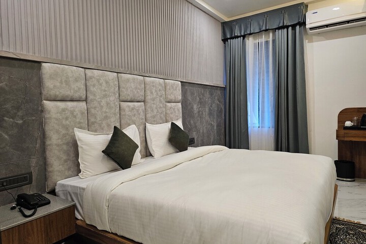 Room 21 of 52