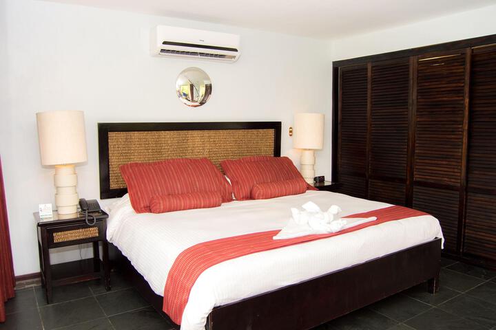 Room 26 of 178
