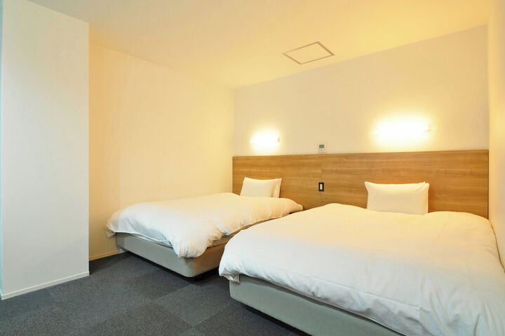 Room 6 of 22