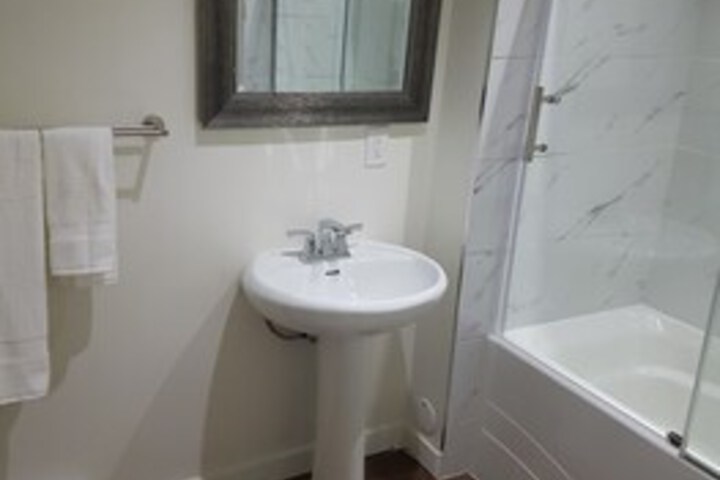 Room 6 of 39