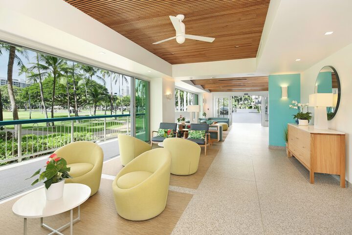 Entrance & Lobby