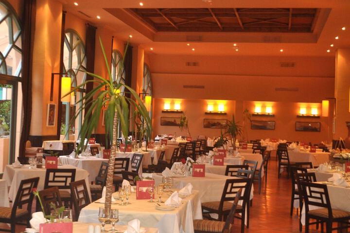 Dining Photos