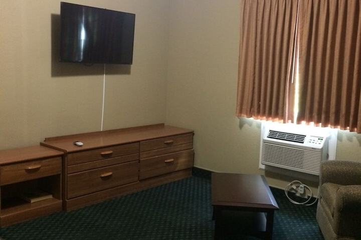 Room 10 of 40