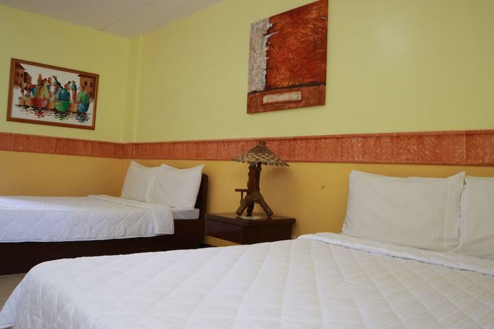 Room 4 of 70