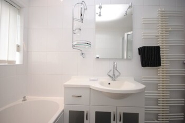 Room 4 of 23