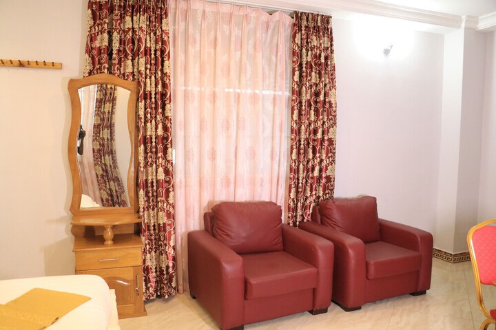 Room 15 of 40