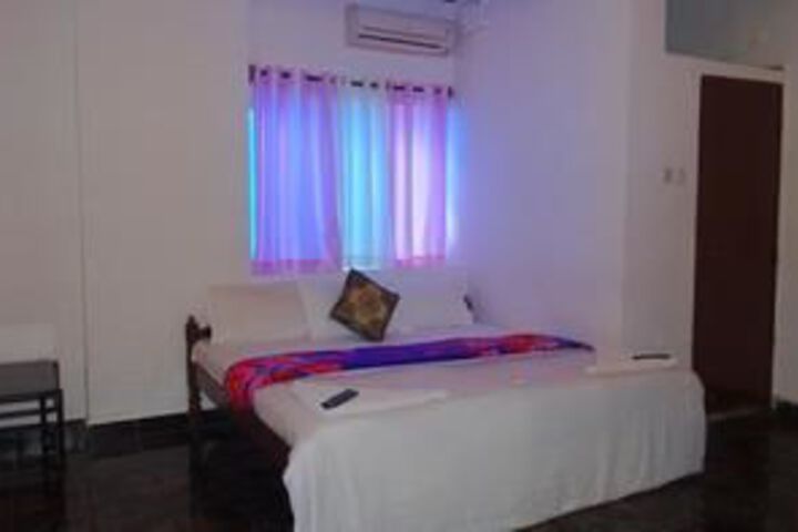 Room 4 of 19