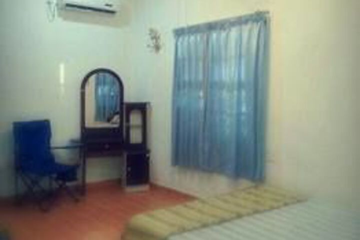 Room 6 of 20