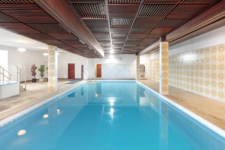 Pool Hotel