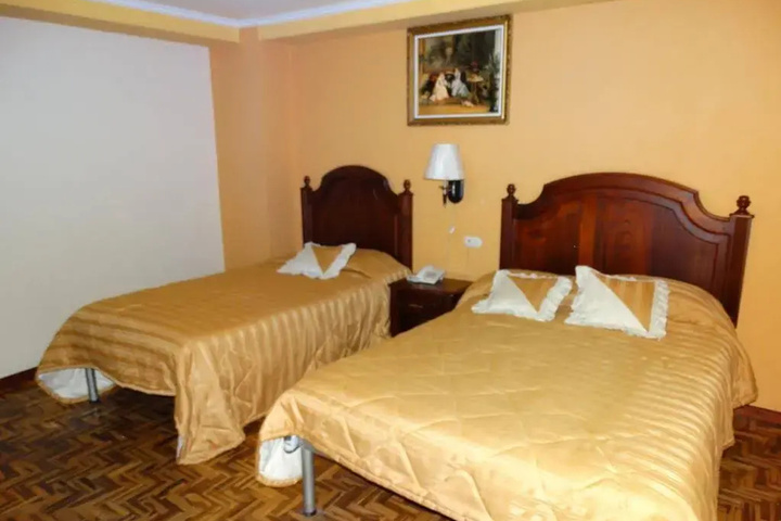 Room 3 of 20