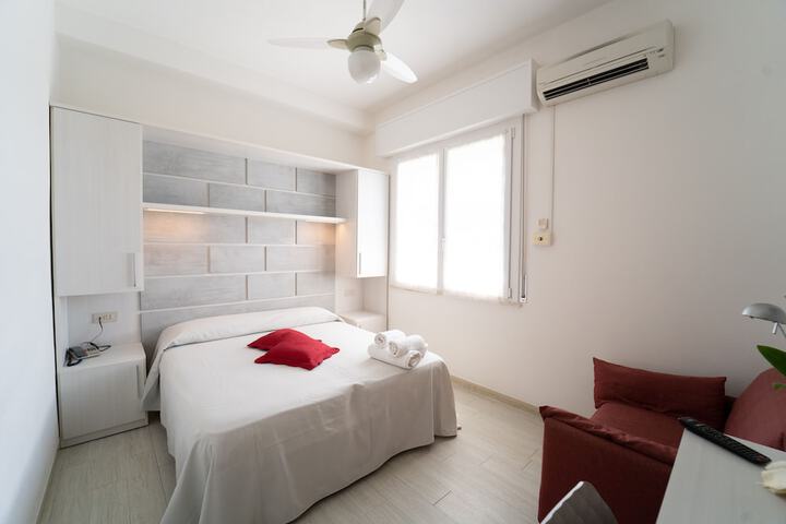 Room 15 of 49