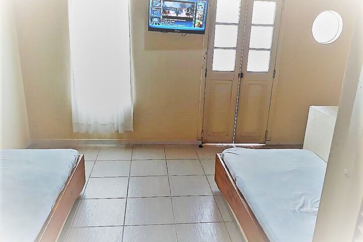 Room 6 of 15