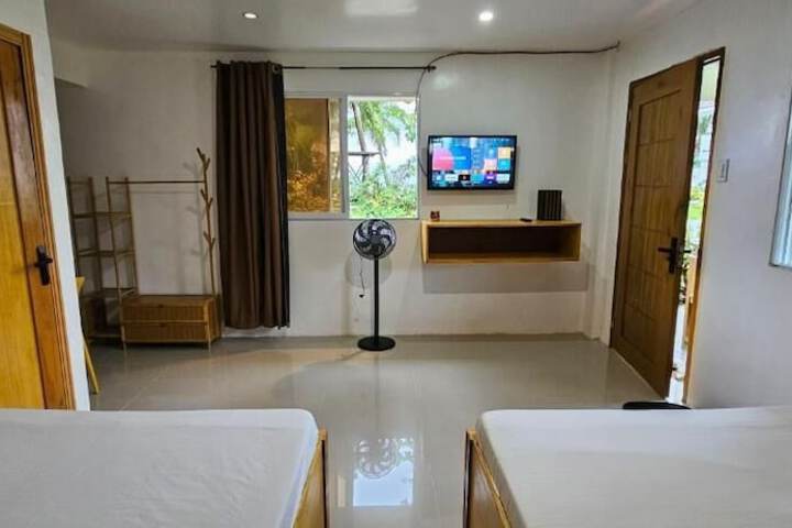 Room 4 of 58