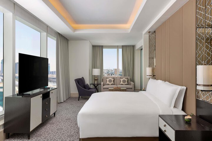 Room 17 of 151