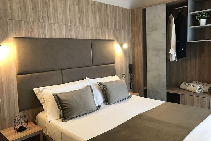 Room 41 of 102