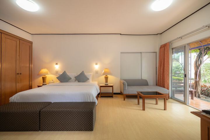 Room 26 of 159