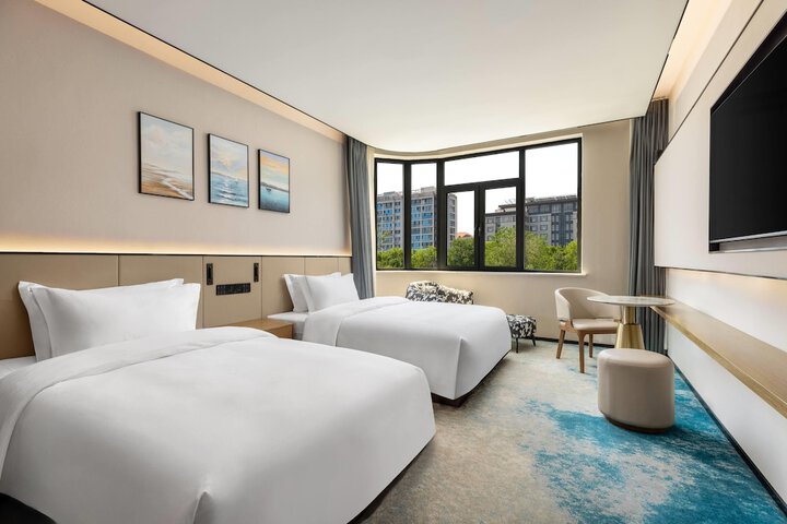 Room 15 of 26