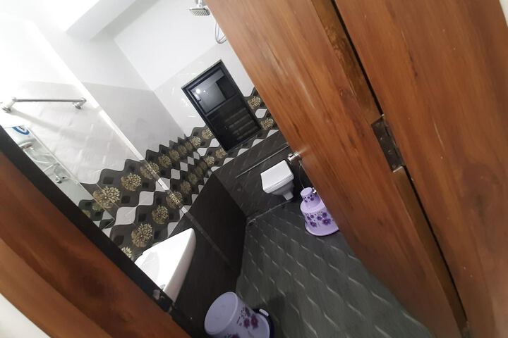 Room 31 of 37