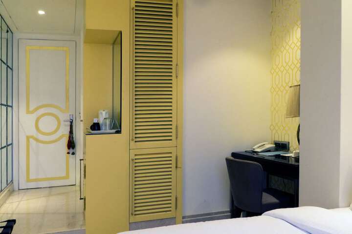Room amenity