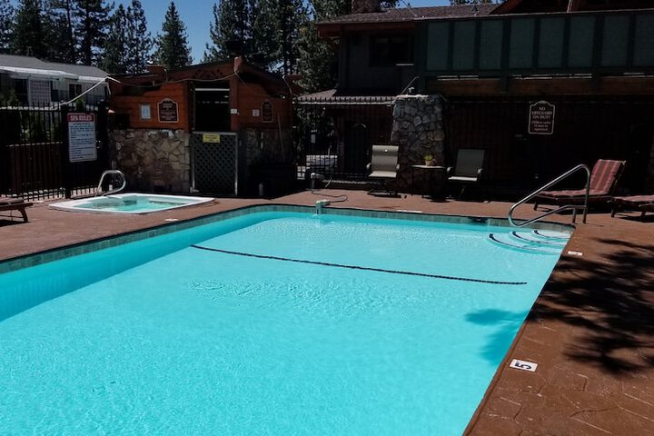 Pool 519 of 828