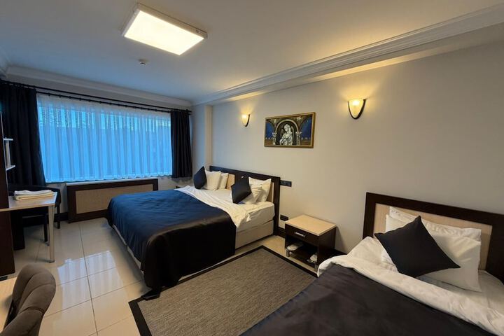 Room 49 of 94