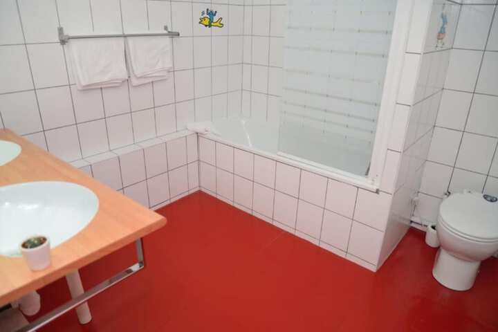 Room 7 of 44