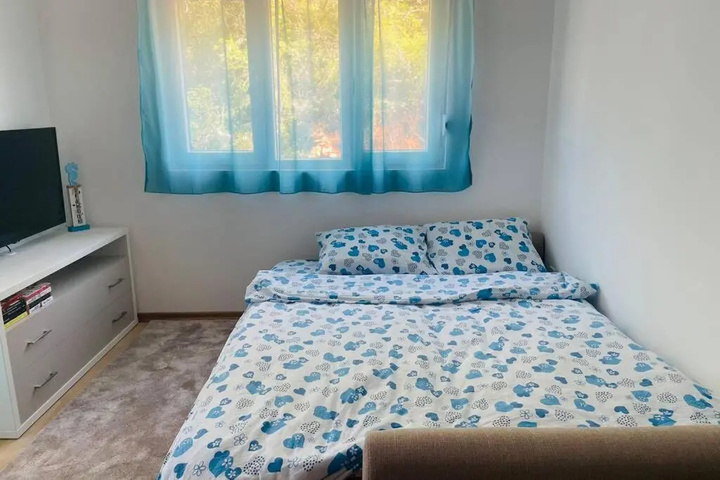 Room 2 of 13