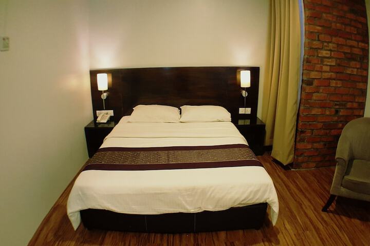 Room 21 of 43