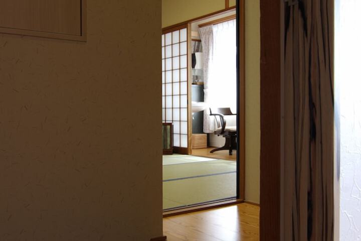 Room 4 of 41