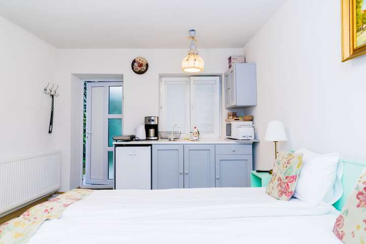 Room 32 of 107