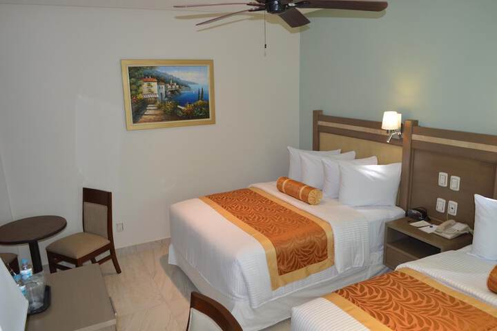 Room 16 of 36