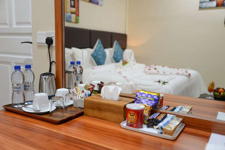 Room 9 of 13