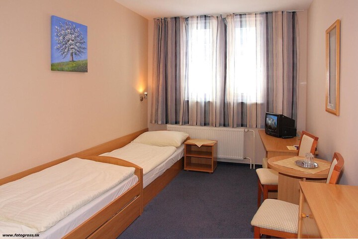 Room 13 of 47