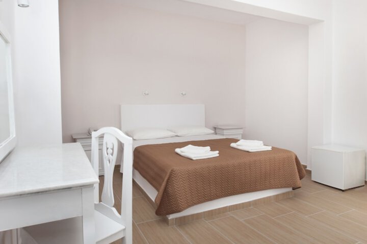 Room 49 of 83