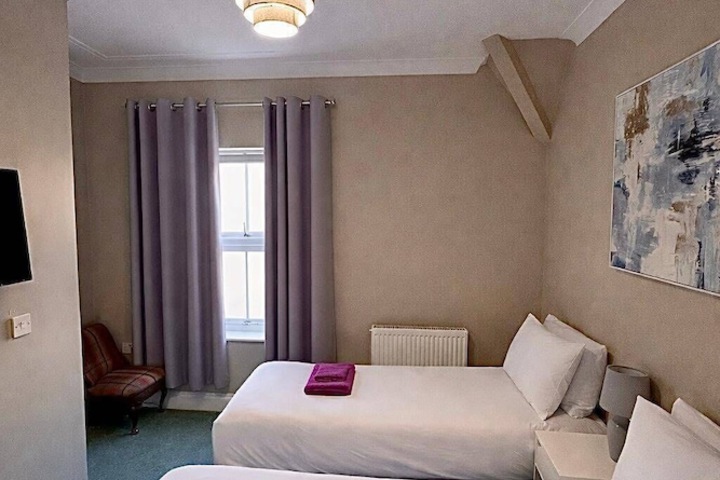 Room 91 of 193