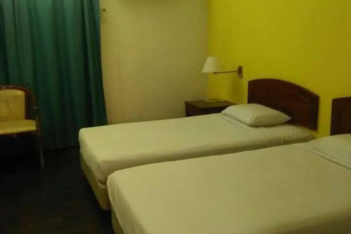 Room 12 of 52