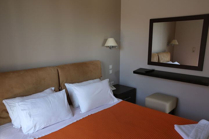 Room 5 of 56