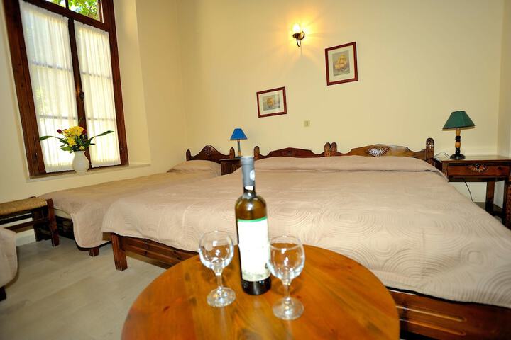 Room 28 of 130