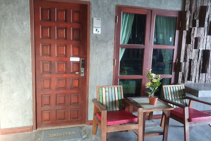 Room 9 of 60